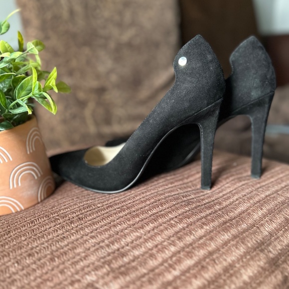 Calvin Klein Stilettos - Picture 4 of 4